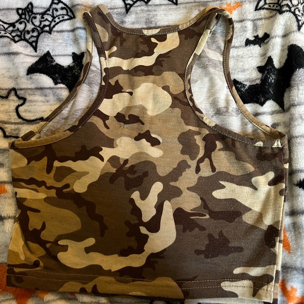 Camo crop tank